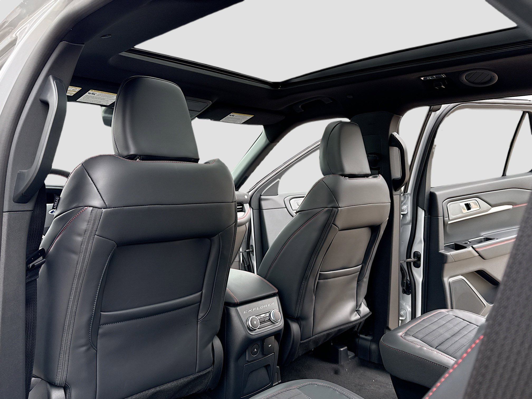New 2026 Ford Explorer ST-Line image 6