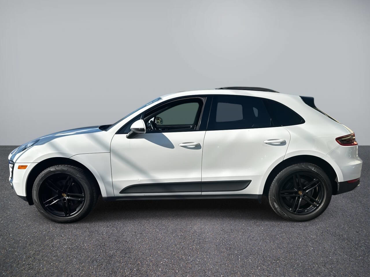 Used 2017 Porsche Macan image 2