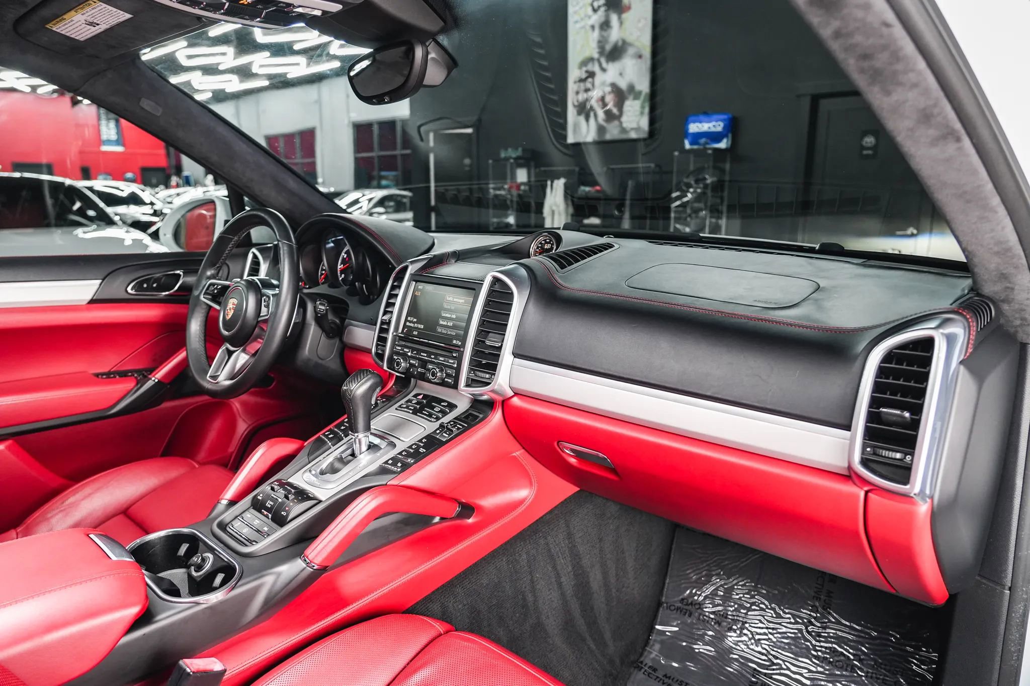Used 2015 Porsche Cayenne Turbo image 58