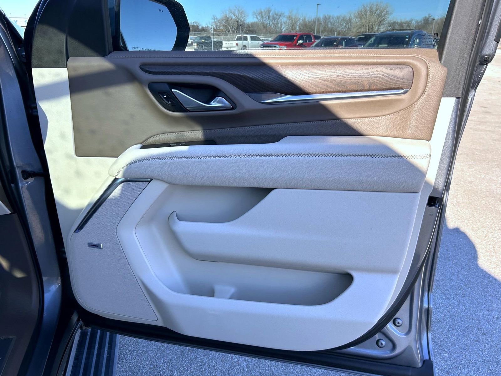 Used 2022 GMC Yukon XL Denali w/ Denali Premium Package image 15