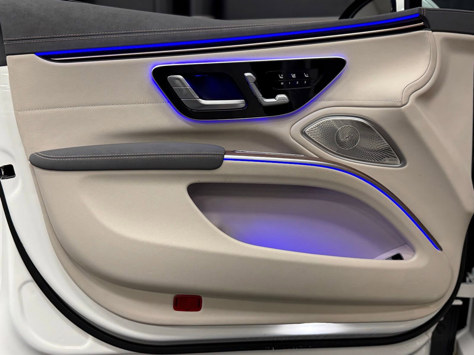 Certified 2023 Mercedes-Benz EQS 580 4MATIC Sedan image 17