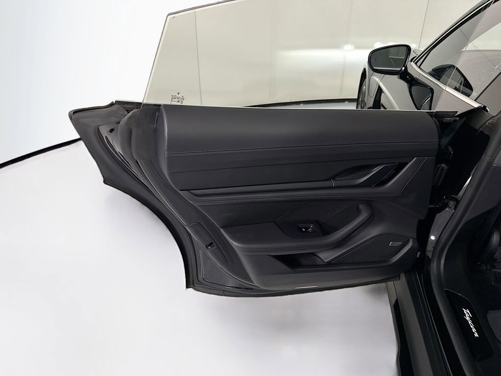Used 2020 Porsche Taycan Turbo image 27