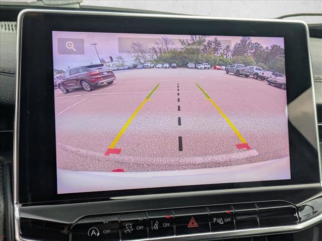 Used 2024 Jeep Compass Trailhawk image 13