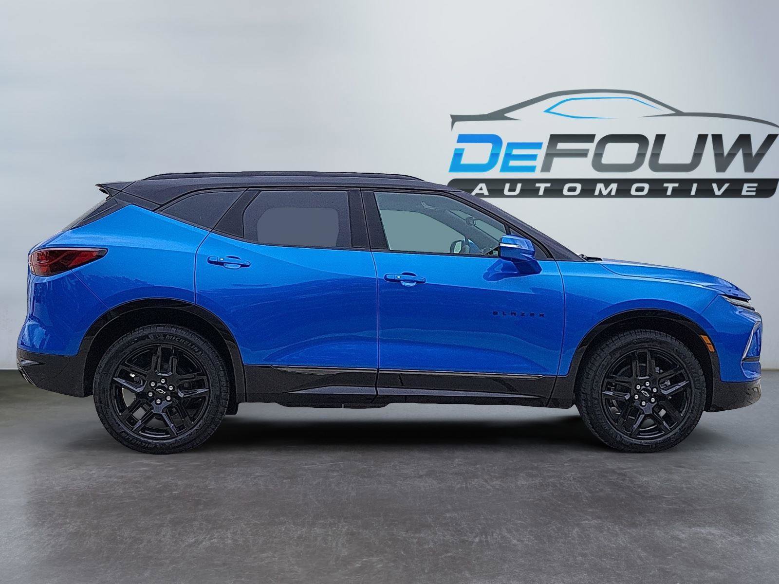 Used 2024 Chevrolet Blazer RS w/ Driver Confidence II Package AWD/4WD image 2