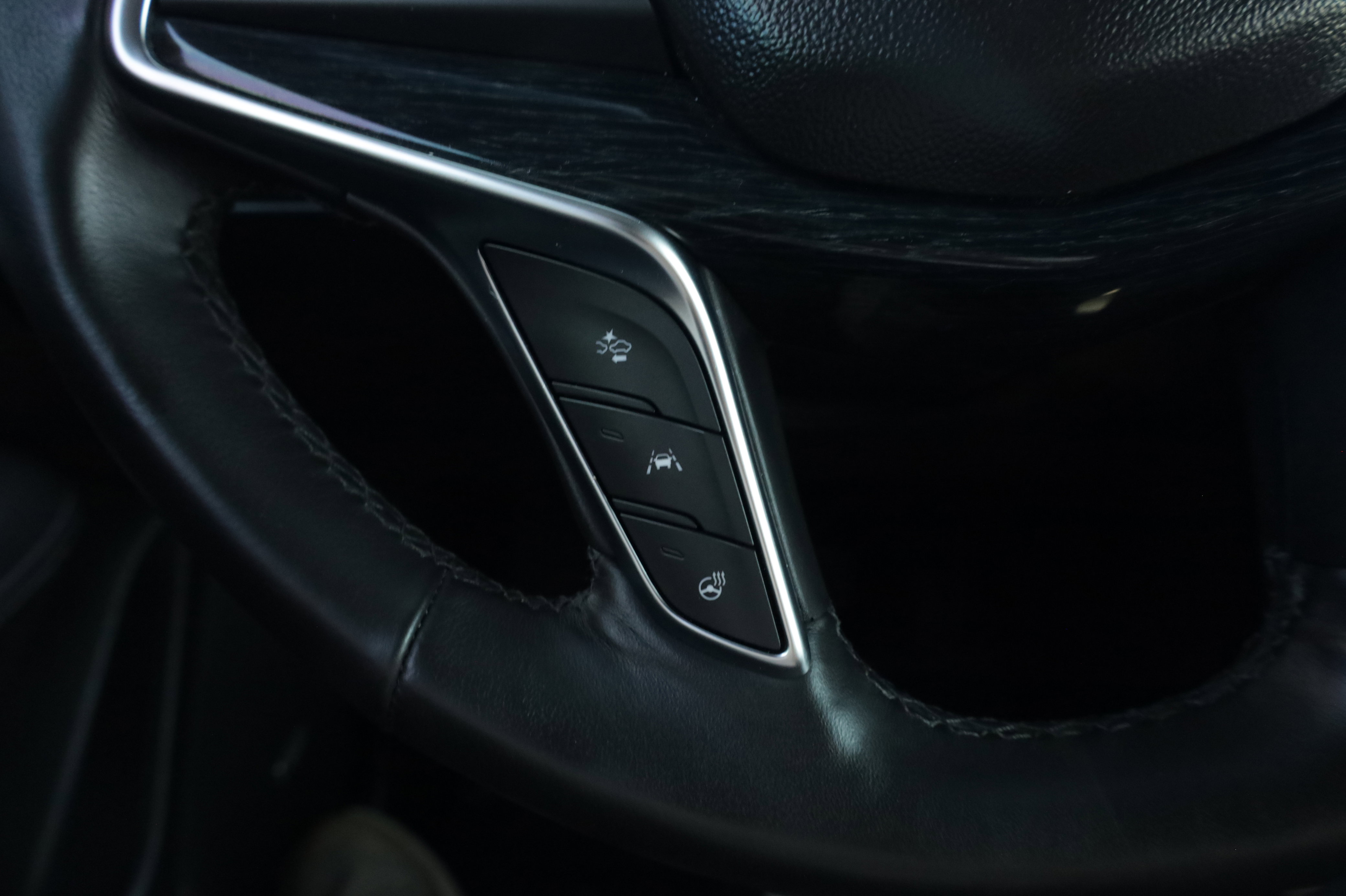 Used 2022 Cadillac XT5 Premium Luxury w/ Technology Package AWD/4WD image 26