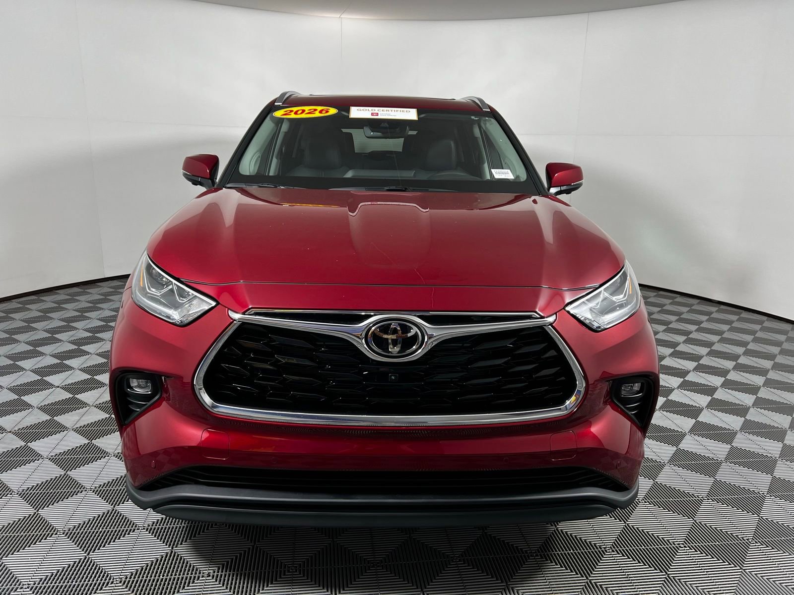Certified 2026 Toyota Highlander Limited image 2