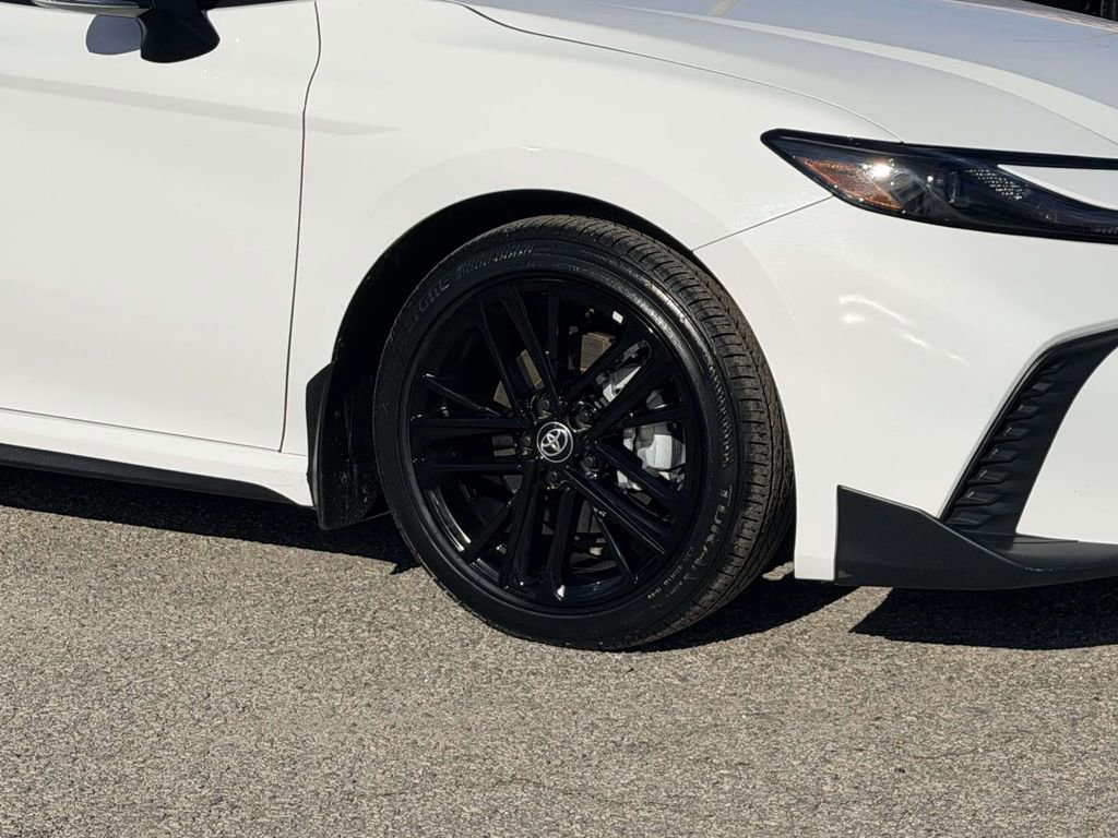 Used 2025 Toyota Camry SE image 26