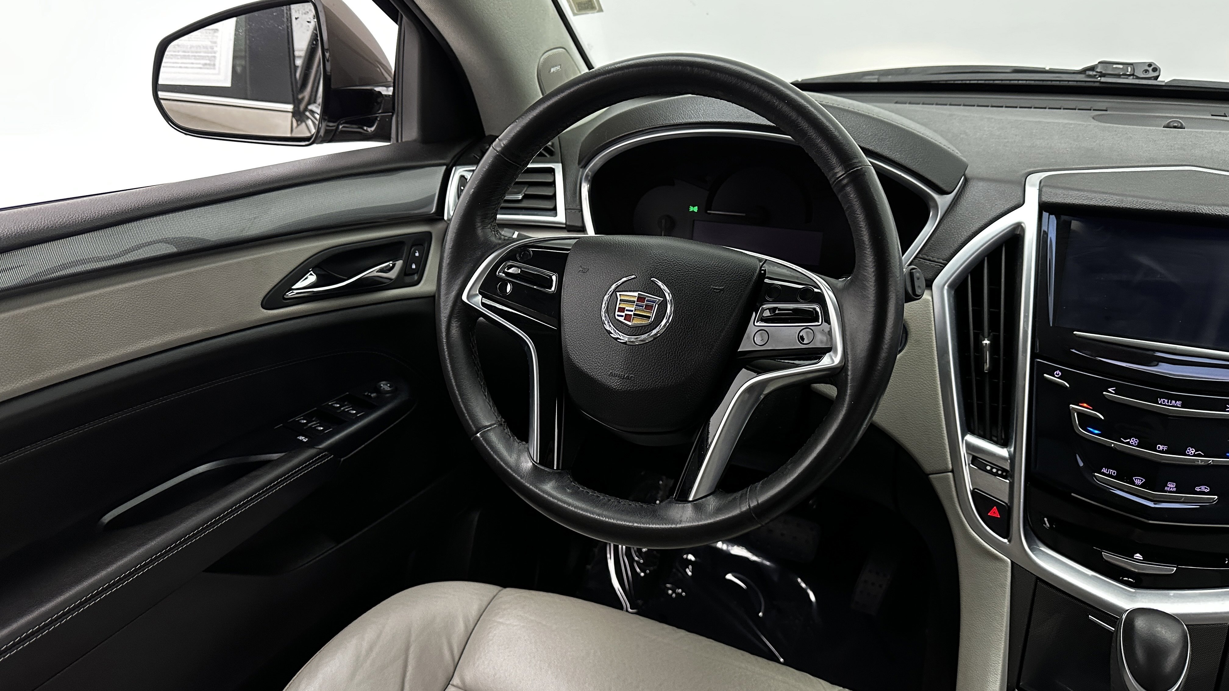 Used 2014 Cadillac SRX FWD image 24