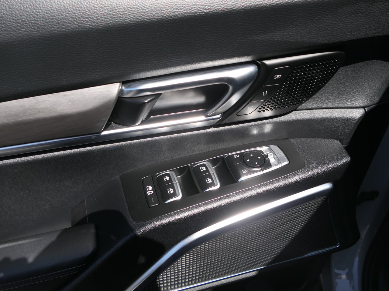 Used 2024 Kia Telluride SX Prestige X-Pro AWD/4WD image 12