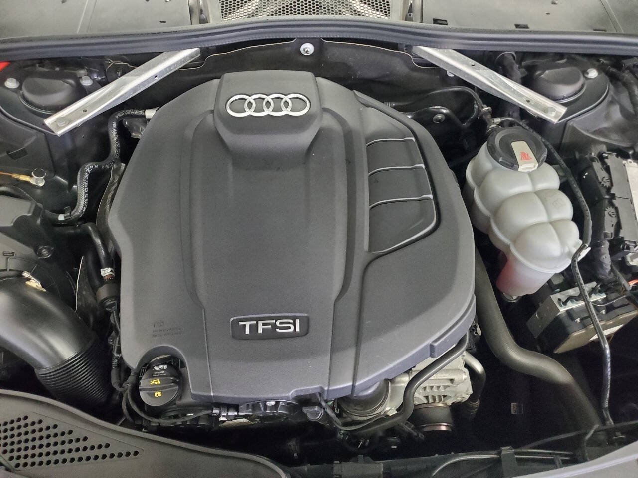 Used 2019 Audi A5 2.0T Premium Plus w/ Premium Plus AWD/4WD image 4