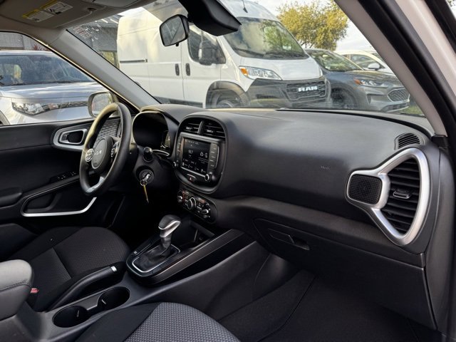 Used 2024 Kia Soul LX w/ Option Group 015 image 12