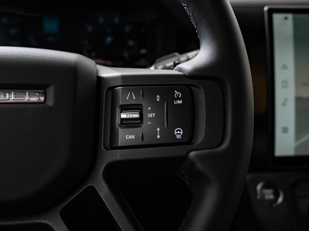 New 2026 Land Rover Defender 110 Trophy Edition AWD/4WD image 32