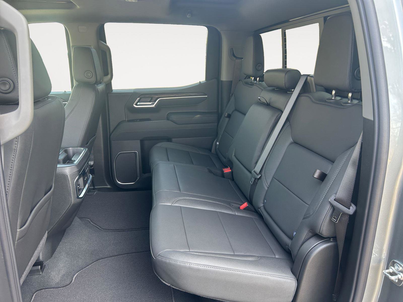 New 2026 GMC Sierra 1500 SLT w/ SLT Premium Package image 13
