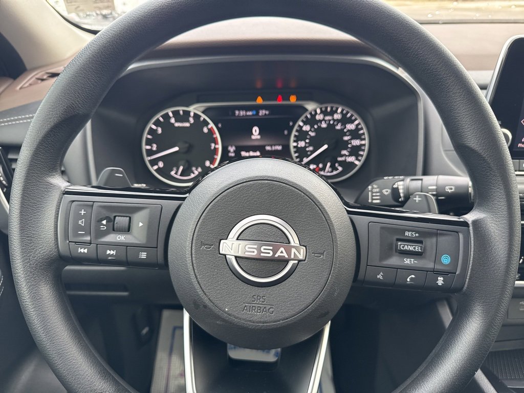 Used 2022 Nissan Rogue SV image 17