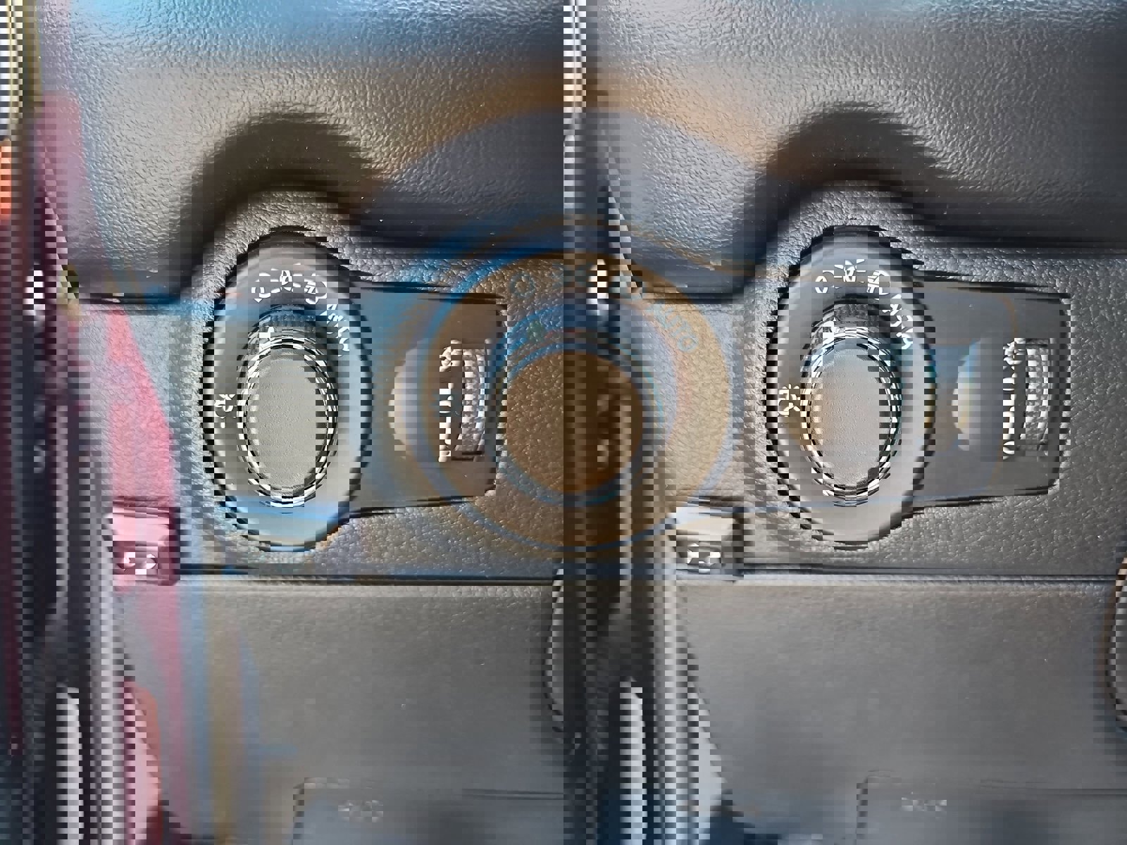 Used 2023 Dodge Durango SXT Launch Edition RWD image 48