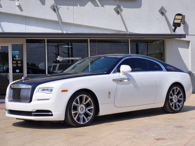 Used 2017 Rolls-Royce Wraith RWD image 3