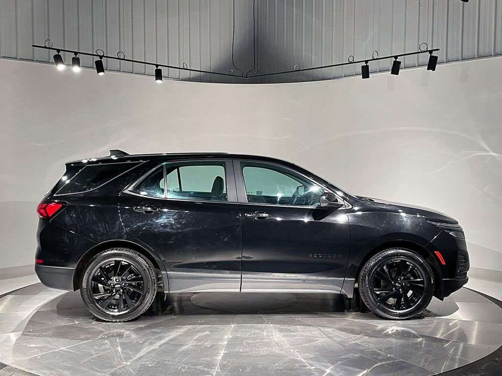 Used 2023 Chevrolet Equinox LS w/ Midnight Edition image 10