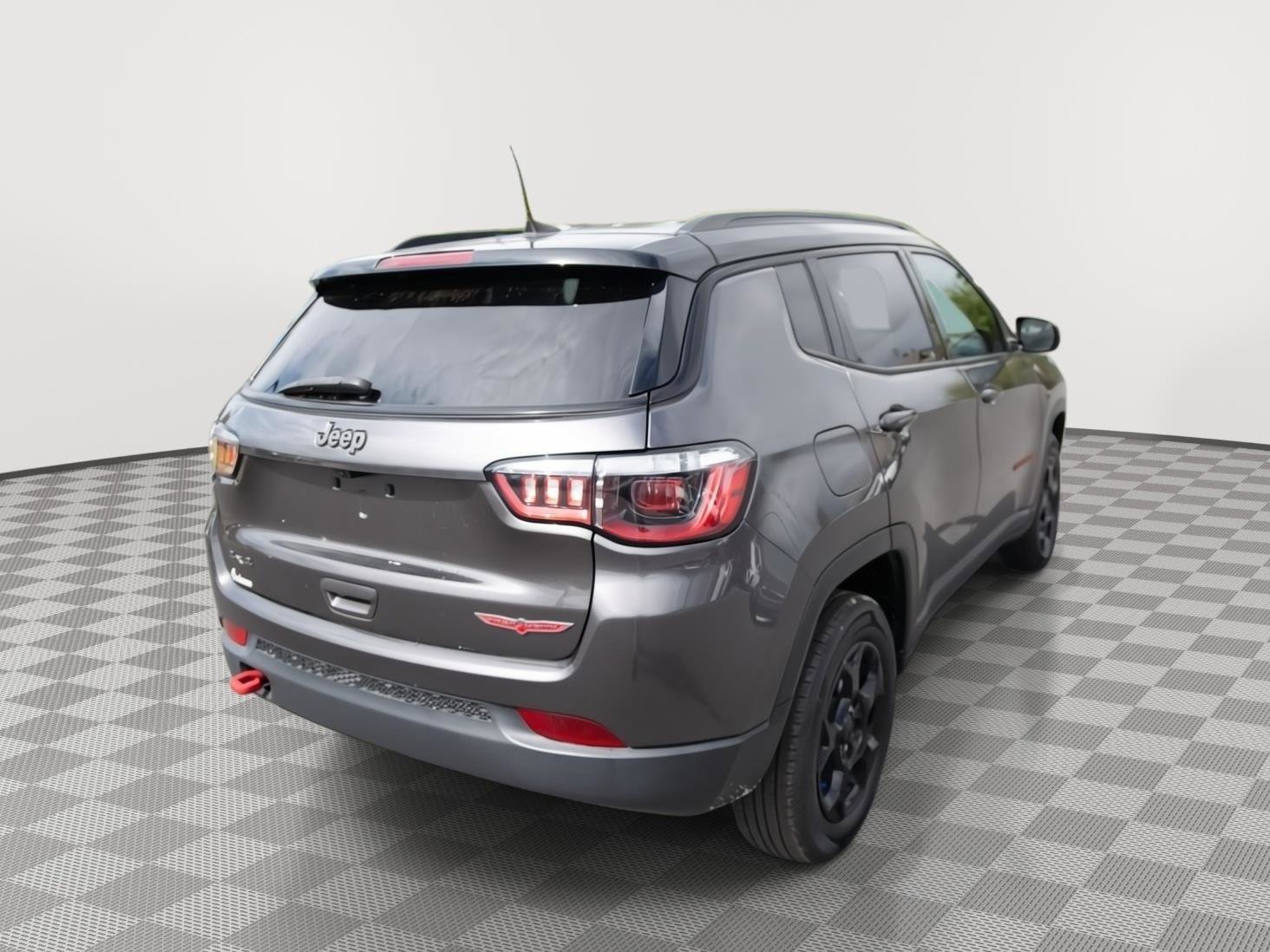 Used 2023 Jeep Compass Trailhawk AWD/4WD image 5