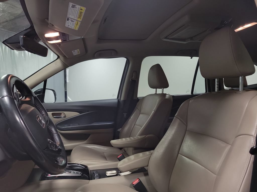 Used 2019 Honda Pilot Touring image 15