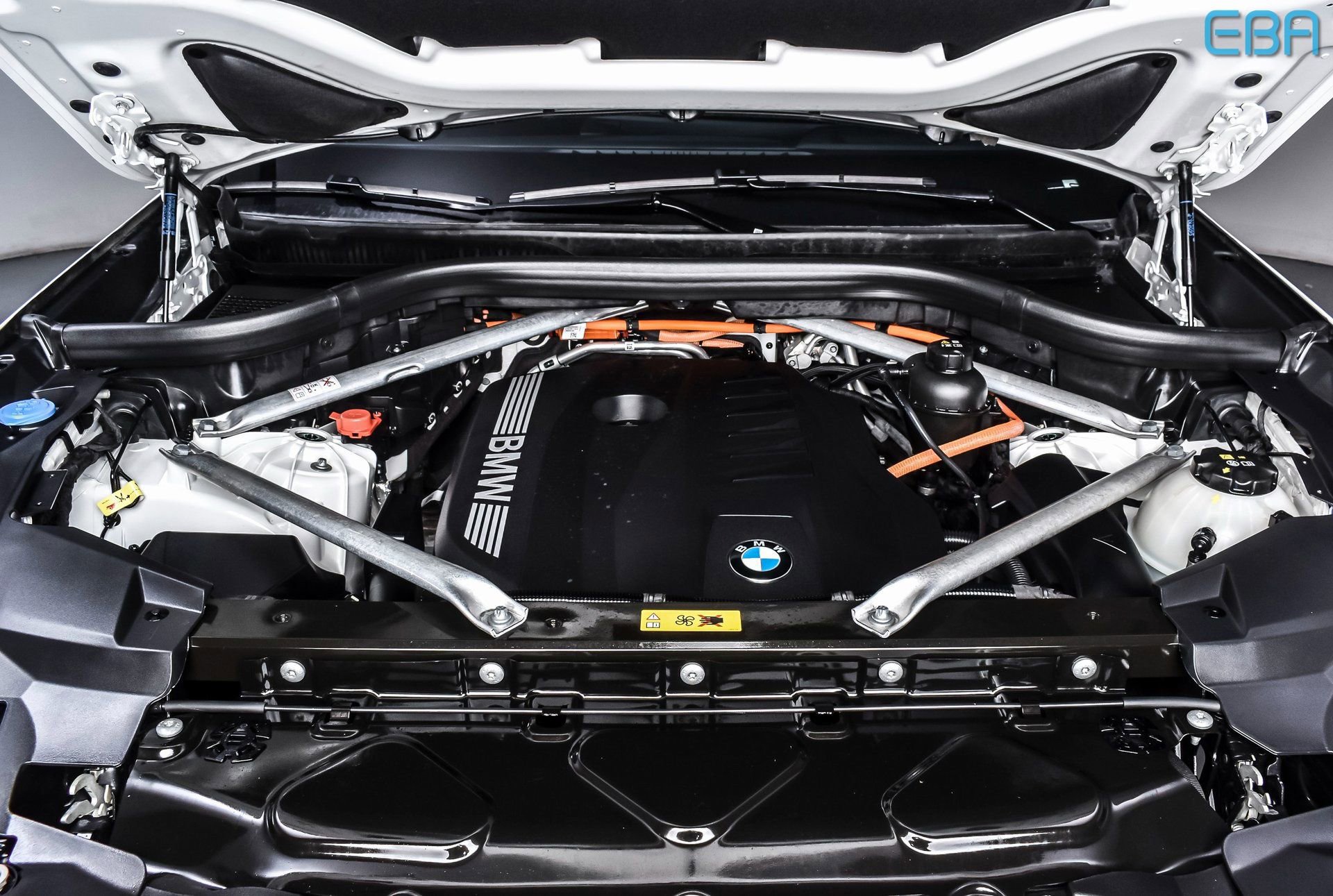 Used 2025 BMW X5 xDrive50e image 11