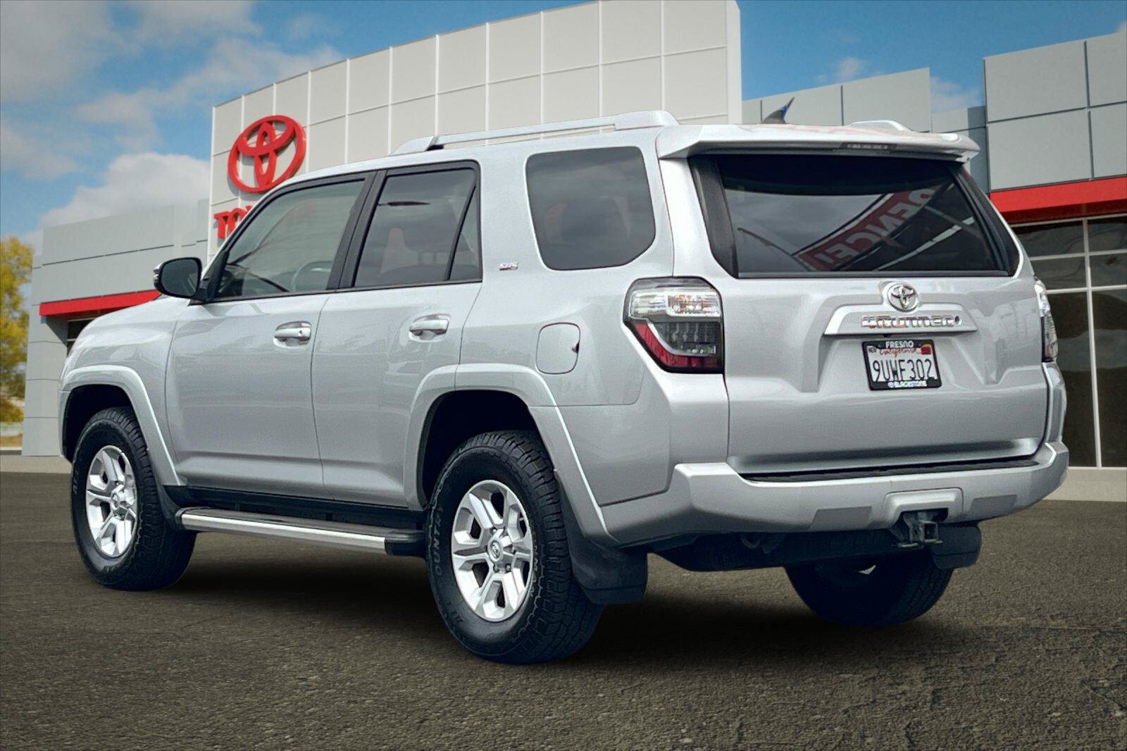 Certified 2018 Toyota 4Runner SR5 Premium AWD/4WD image 5