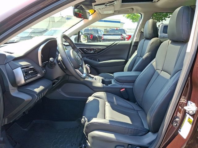 Used 2025 Subaru Outback Limited AWD/4WD image 14