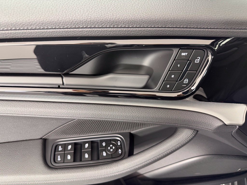 New 2026 Porsche Panamera RWD image 17