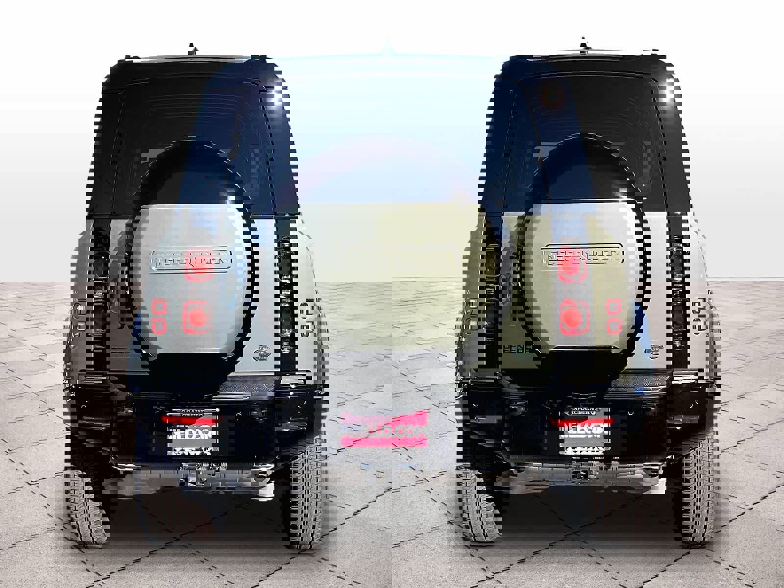 Used 2025 Land Rover Defender 110 X-Dynamic SE image 6