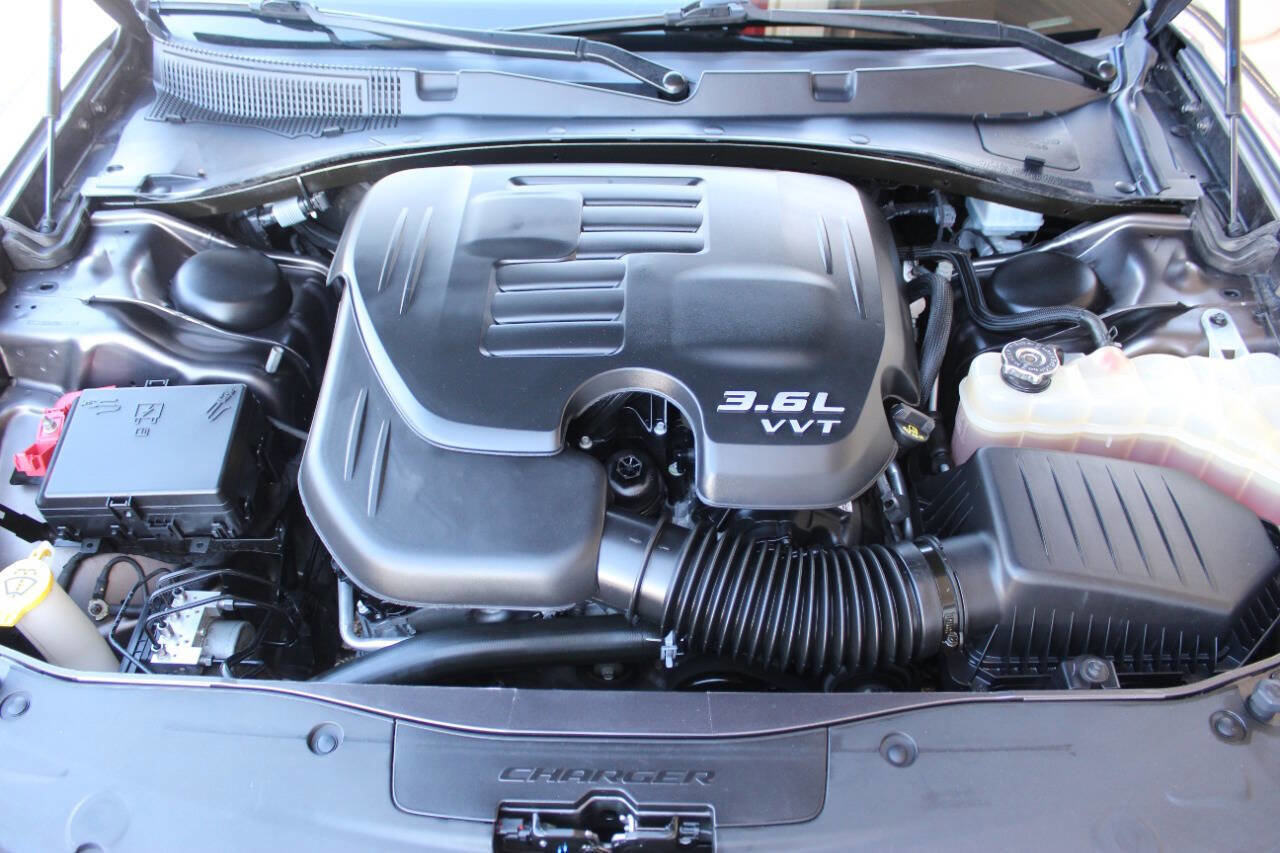 Used 2021 Dodge Charger SXT image 8