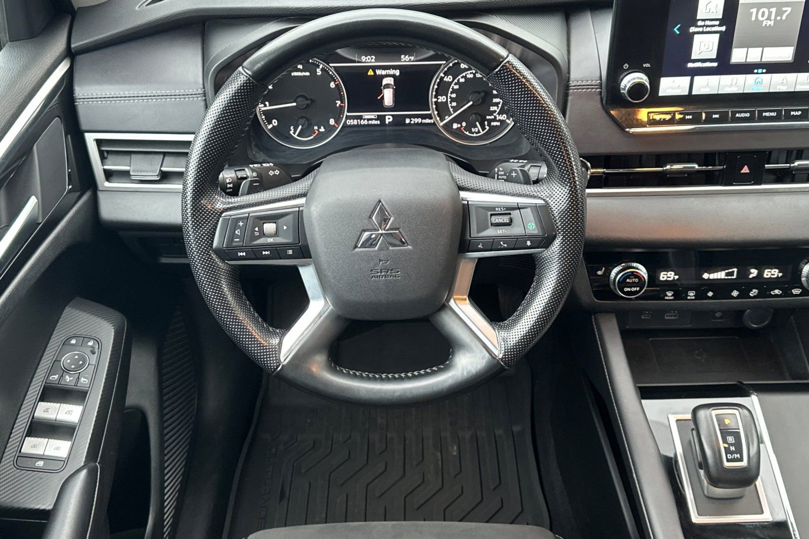 Used 2024 Mitsubishi Outlander SE image 17