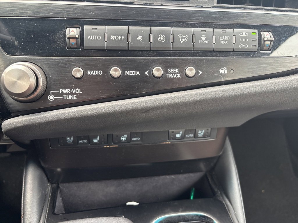 Used 2023 Lexus ES 250 w/ Premium Package image 28