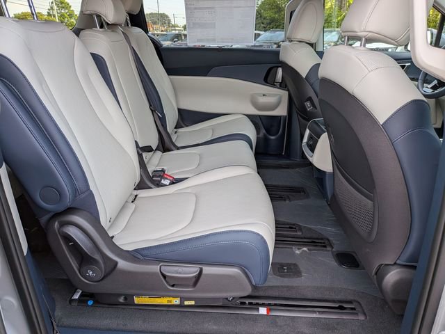 New 2026 Kia Carnival EX FWD image 25