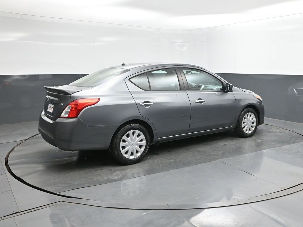 Used 2019 Nissan Versa SV image 11