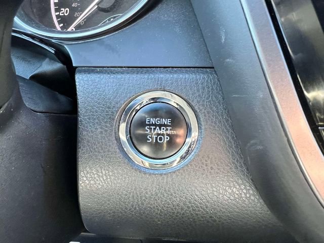 Certified 2018 Toyota Camry LE w/ Convenience Package image 30