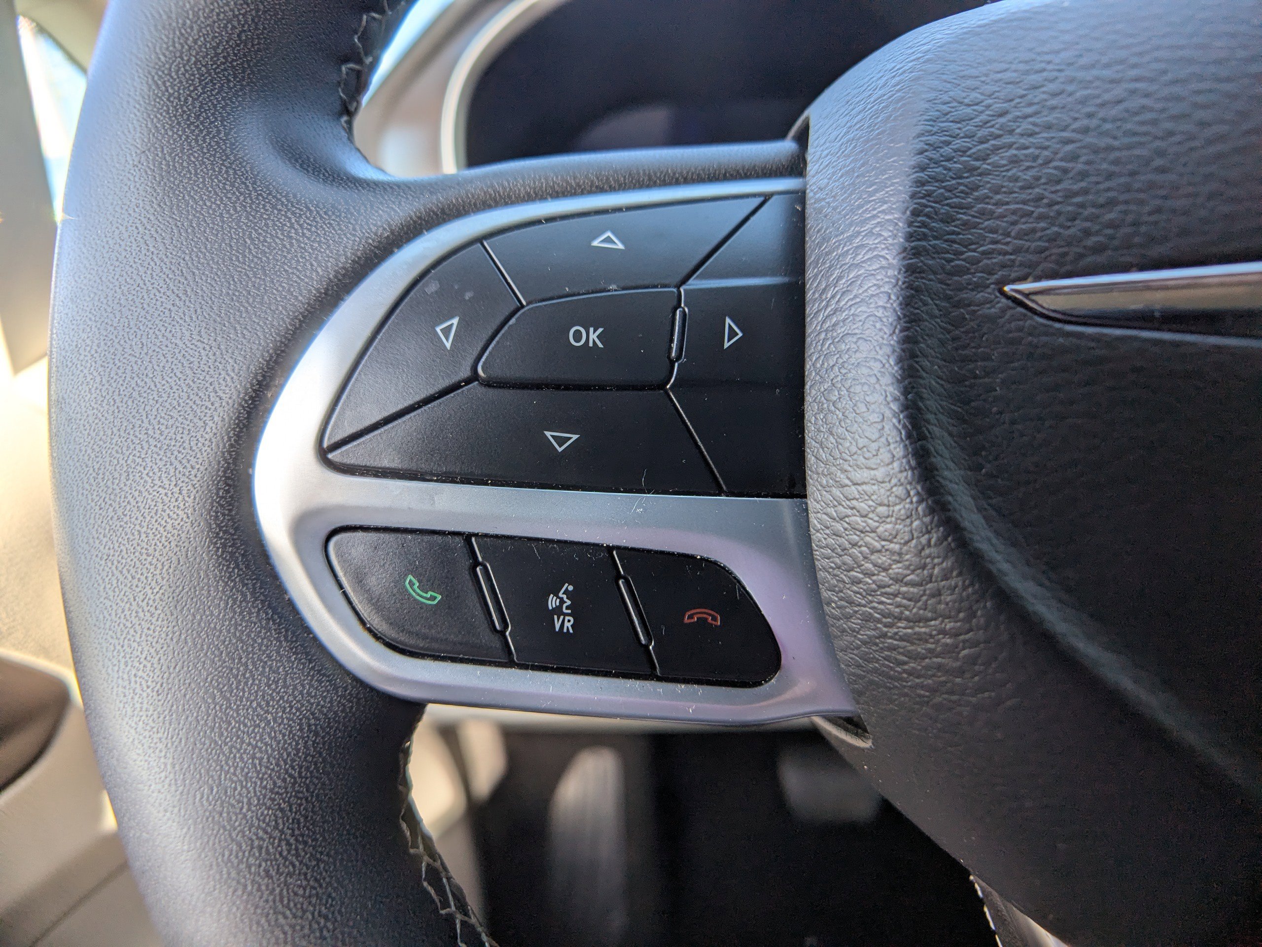 Used 2023 Chrysler Voyager LX FWD image 24