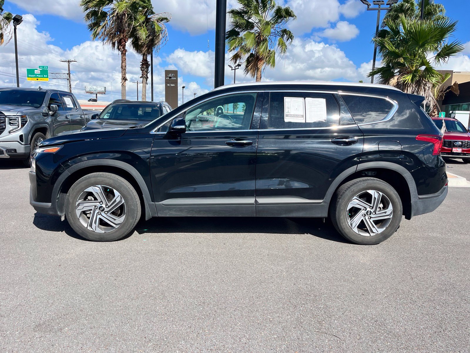 Used 2023 Hyundai Santa Fe SEL FWD image 4