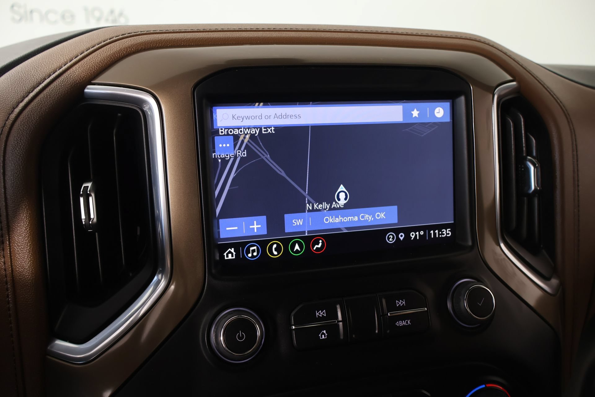 Used 2023 Chevrolet Silverado 2500 High Country w/ Technology Package AWD/4WD image 7