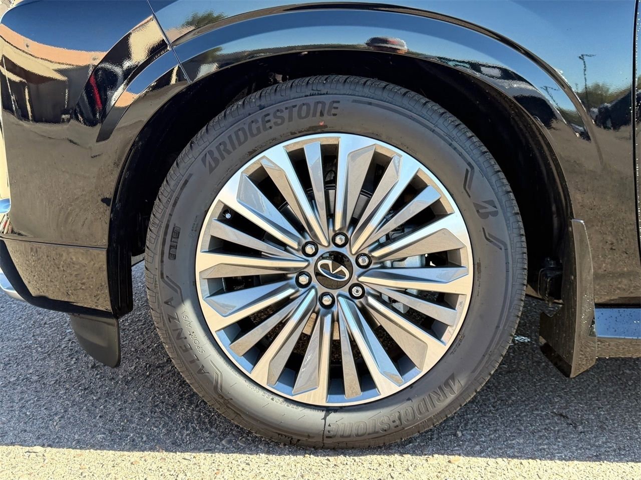 New 2026 INFINITI QX80 Luxe RWD image 10