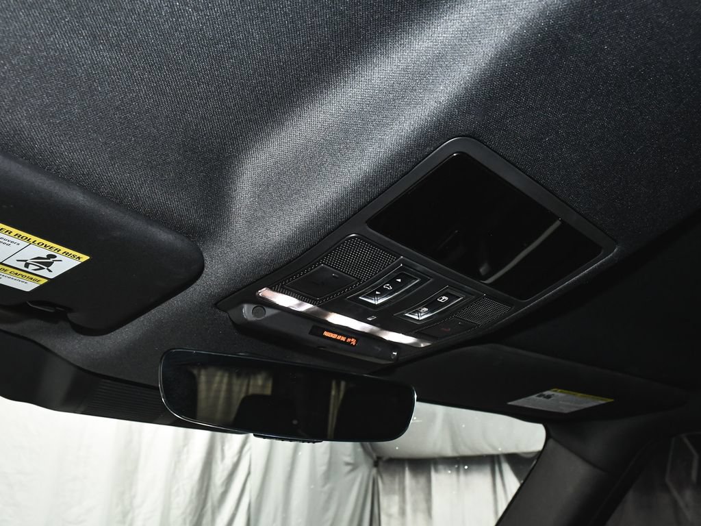 Used 2023 Land Rover Defender 90 X-Dynamic SE AWD/4WD image 34