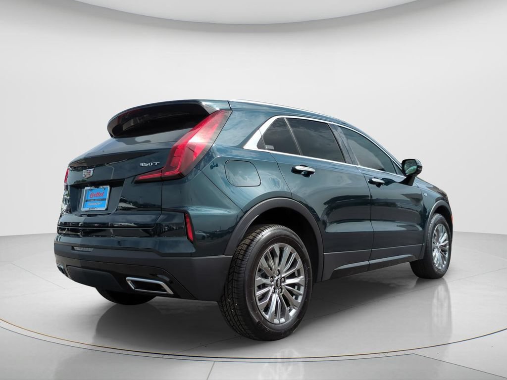 Used 2025 Cadillac XT4 Premium Luxury FWD image 5