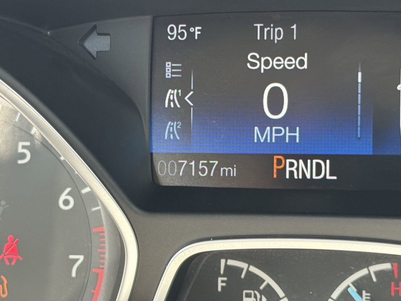 Used 2018 Ford Focus SE FWD image 28