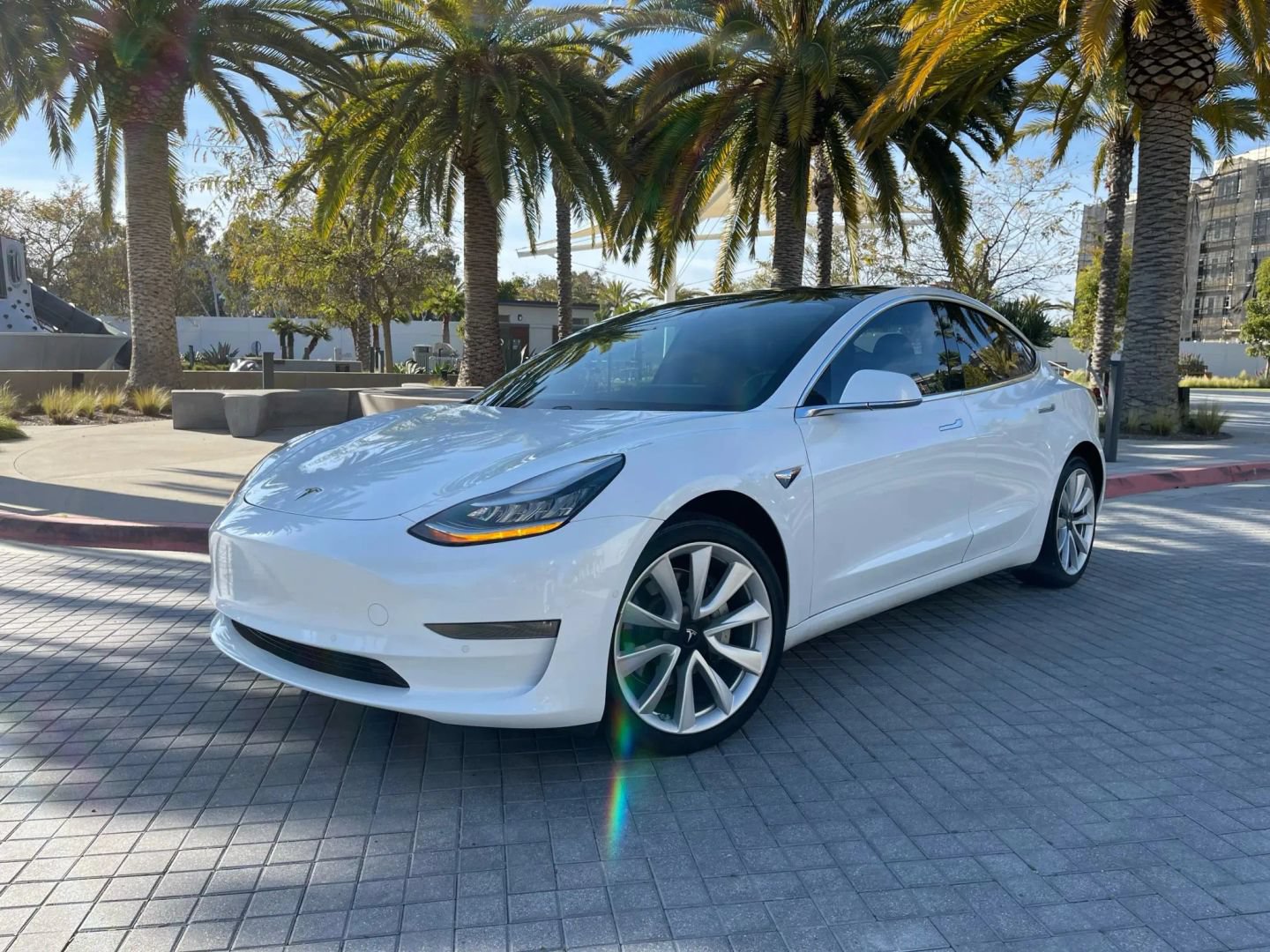Used 2020 Tesla Model 3 Long Range AWD/4WD image 3