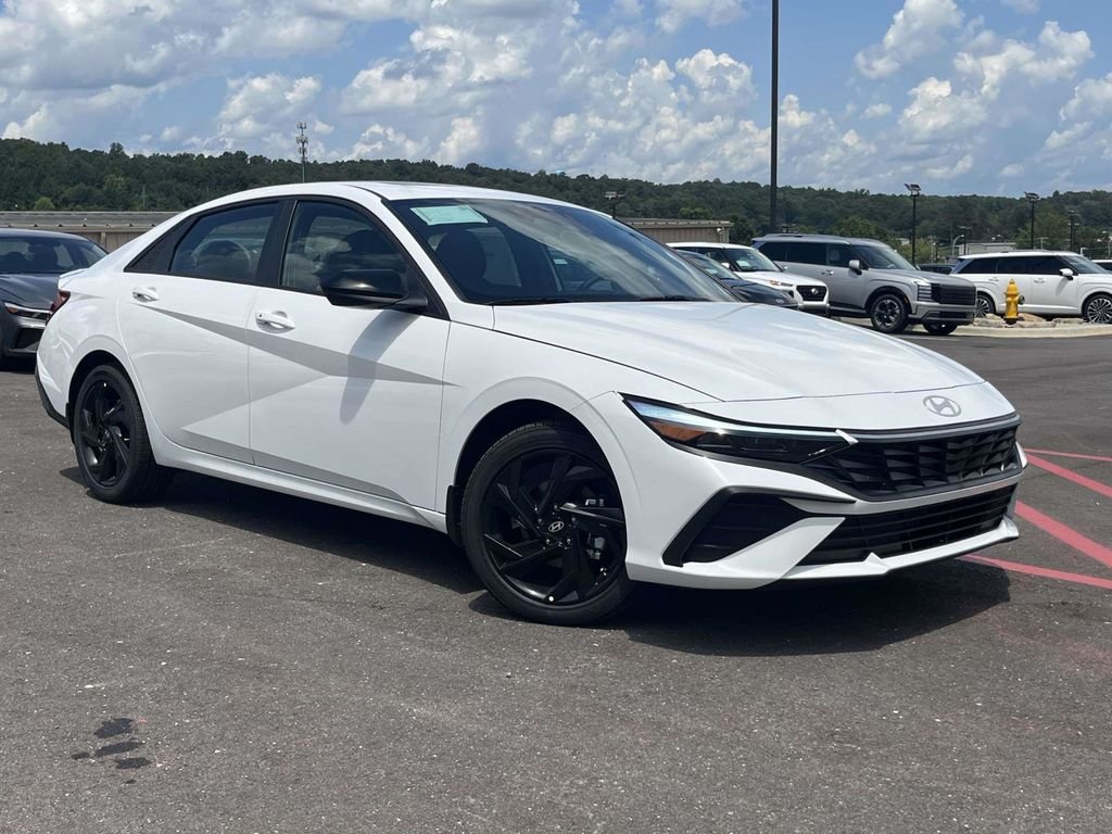 New 2026 Hyundai Elantra SEL Sport FWD image 1