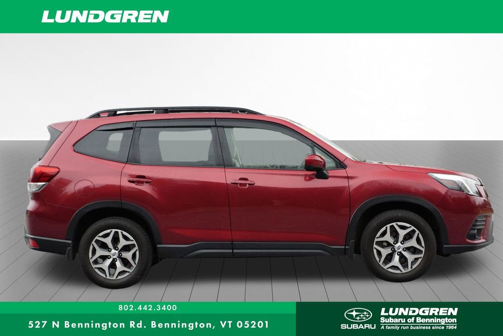 Used 2023 Subaru Forester Premium AWD/4WD image 2