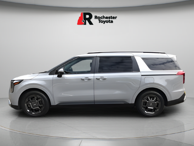 Used 2025 Kia Carnival EX FWD image 4