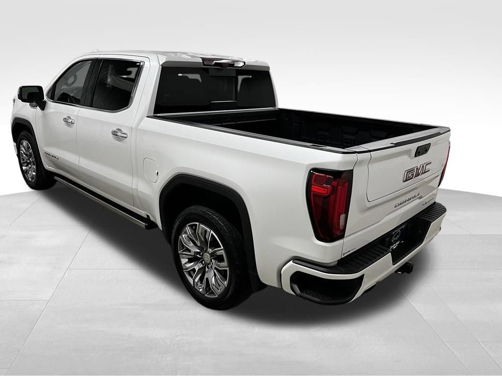 Certified 2023 GMC Sierra 1500 Denali w/ Denali Reserve Package AWD/4WD image 10