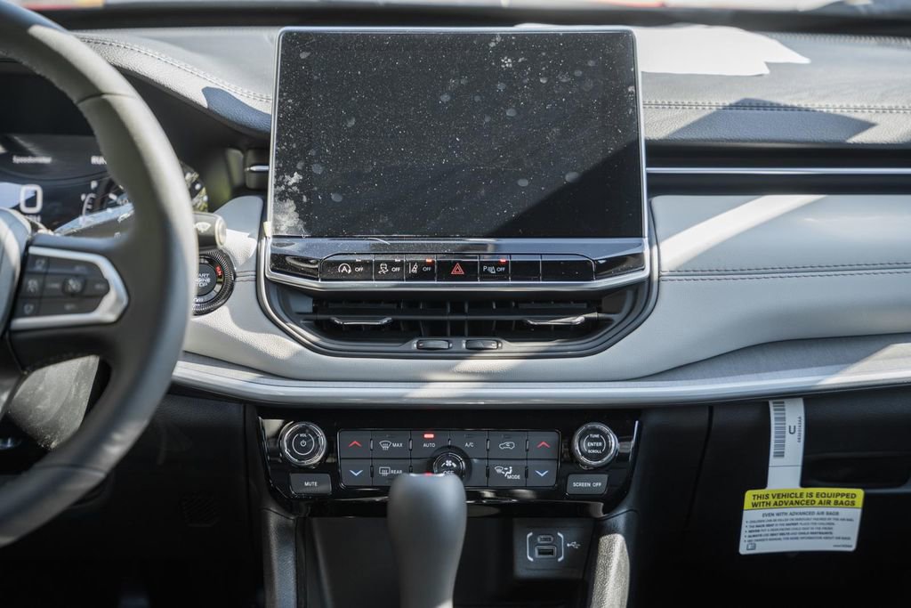 New 2026 Jeep Compass Limited image 21