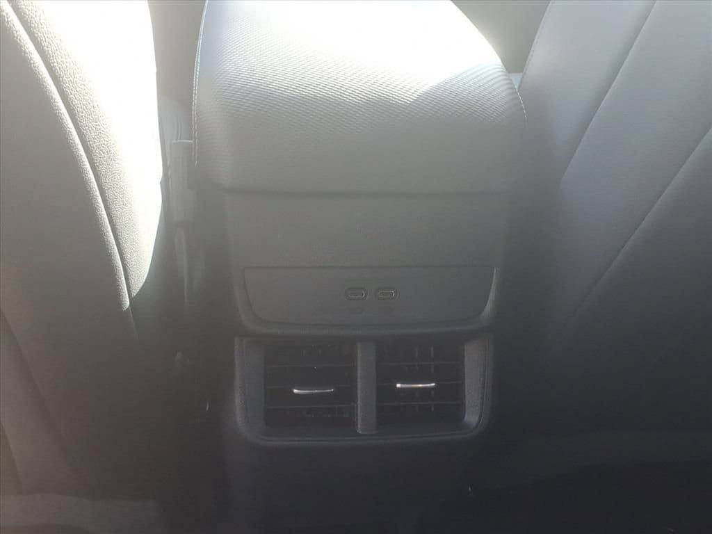 New 2027 Chevrolet Equinox LT w/ Convenience Package II FWD image 18