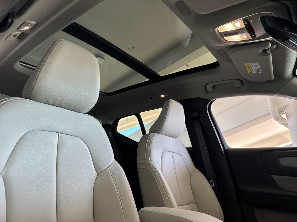 Certified 2024 Volvo XC40 B5 Ultimate w/ Protection Package Premier AWD/4WD image 16