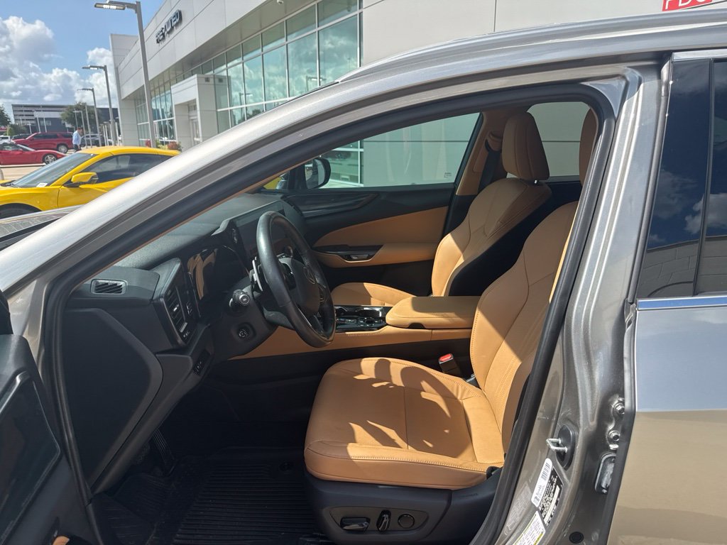 Certified 2025 Lexus NX 350h AWD w/ Accessory Package (2T) image 3